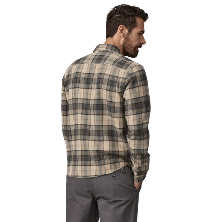 Patagonia L/S Cotton in Conversion LW Fjord Flannel Shirt - Men's - Image 3